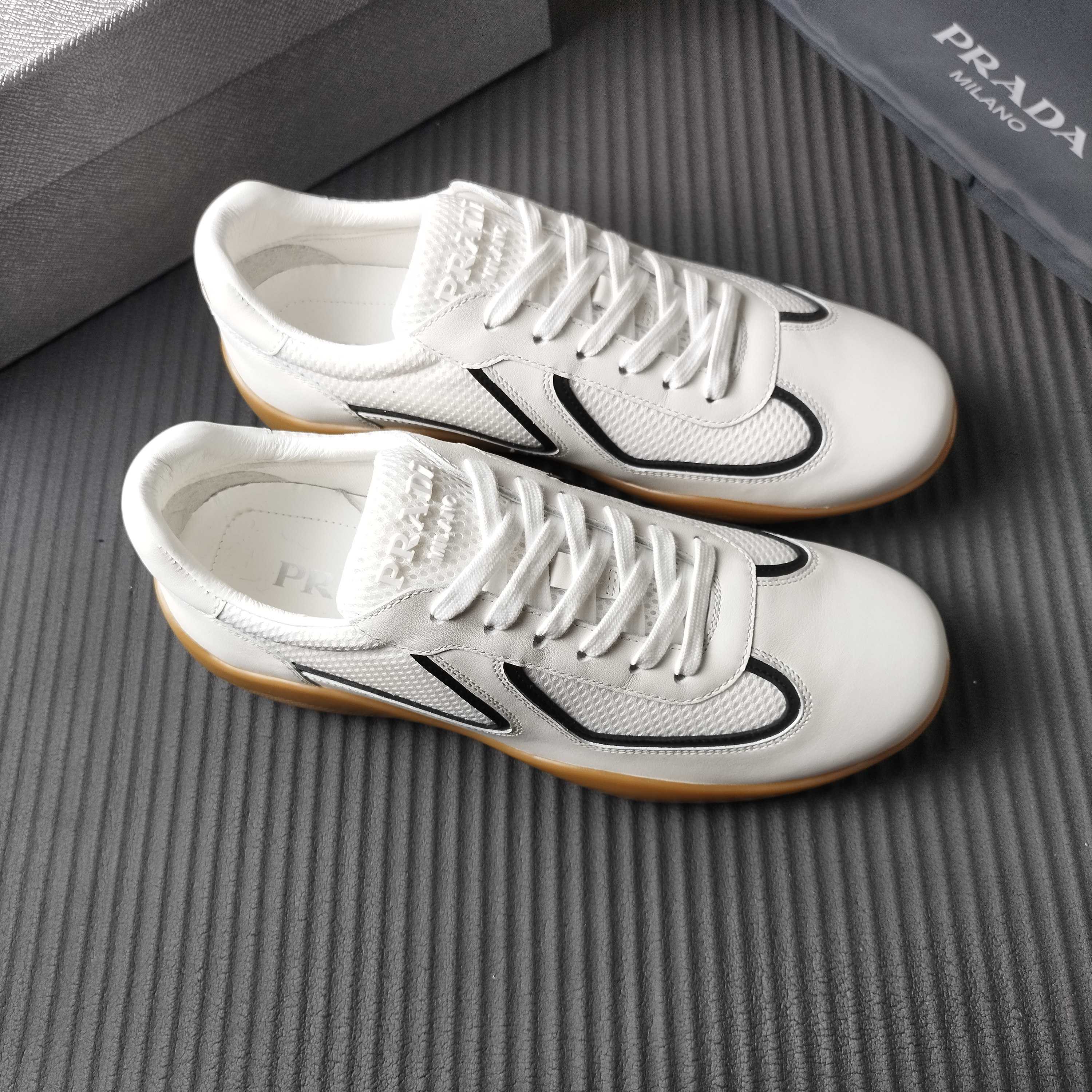 NO:744840,39----45 white,1986090939----45 白色,,Men's shoes