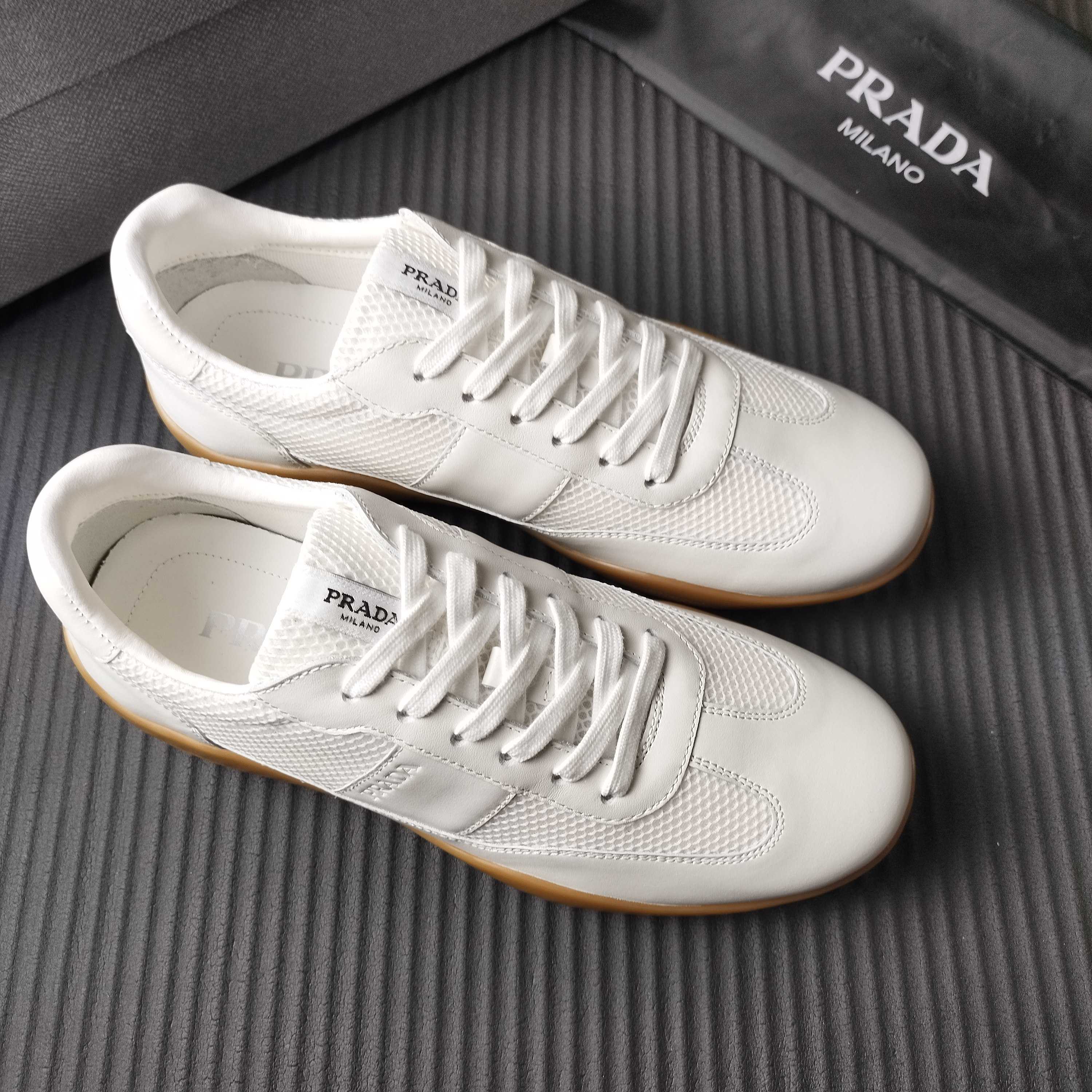 NO:744868,39----45 white,1986090939----45 白色,,Men's shoes