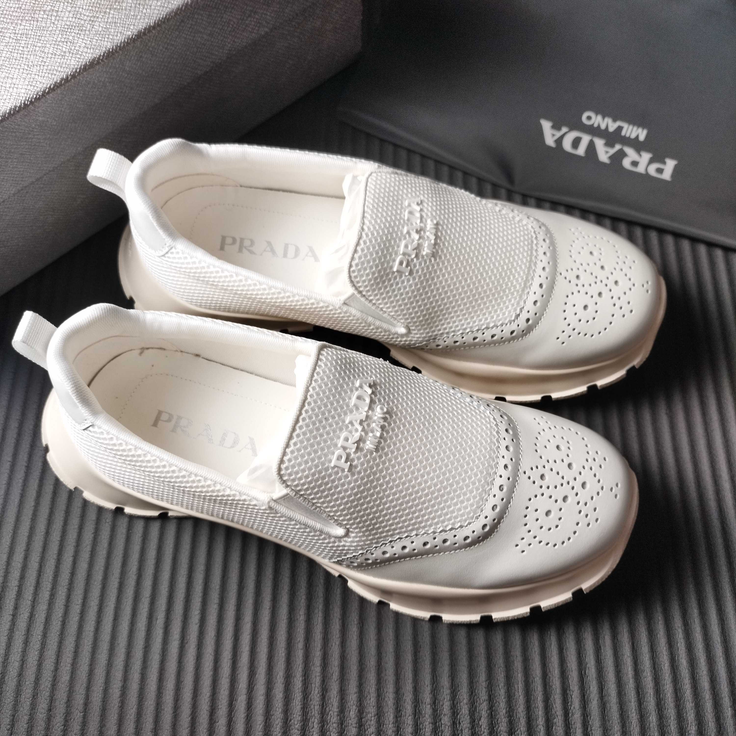 NO:898698,39---45 white,1986090939---45 白色,,Men's shoes