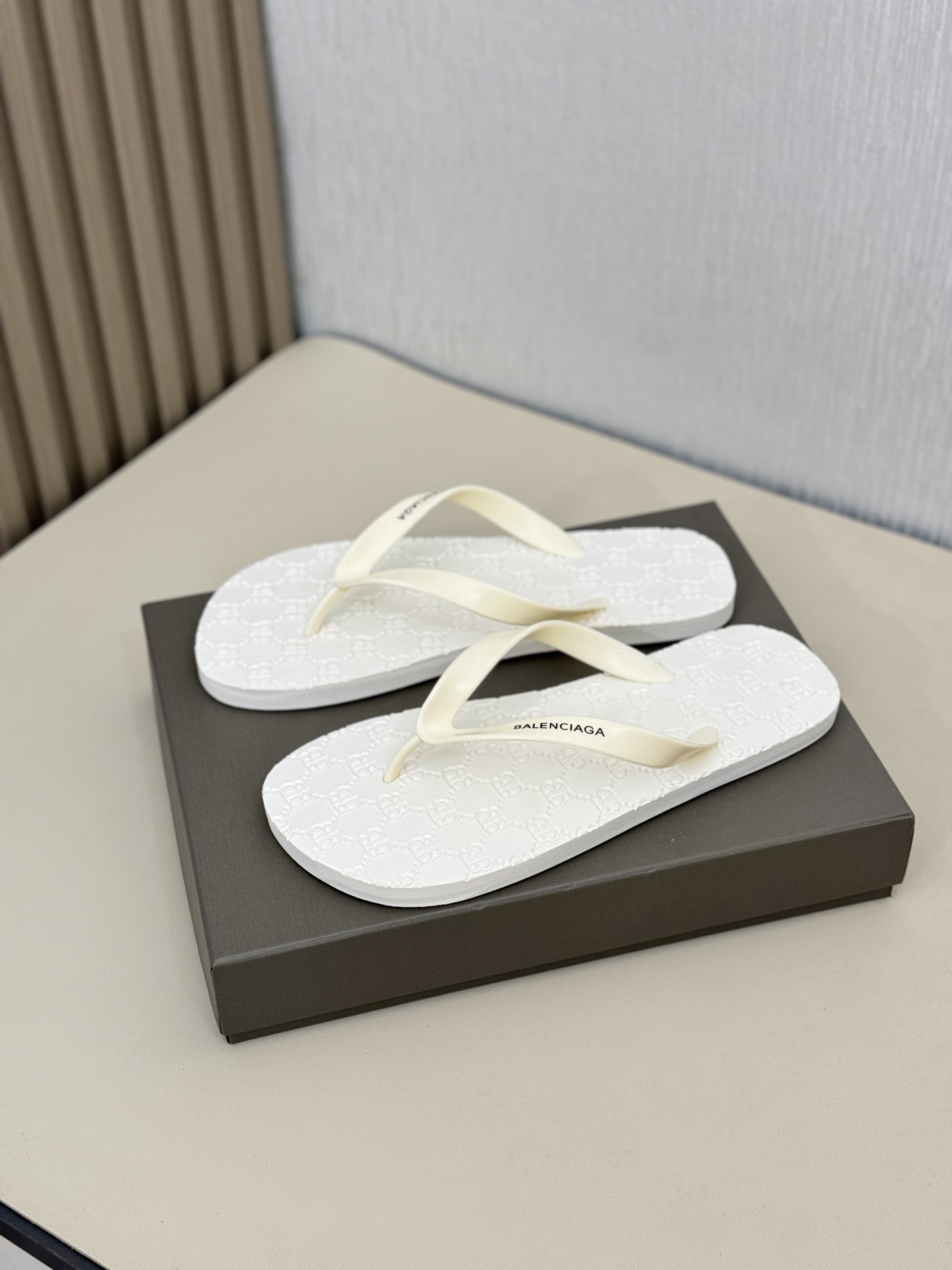 [Balenciaga Men