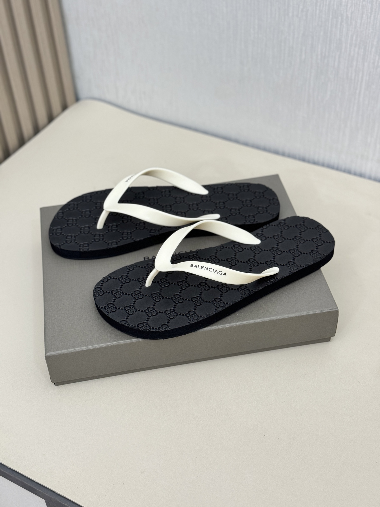 [Balenciaga Men