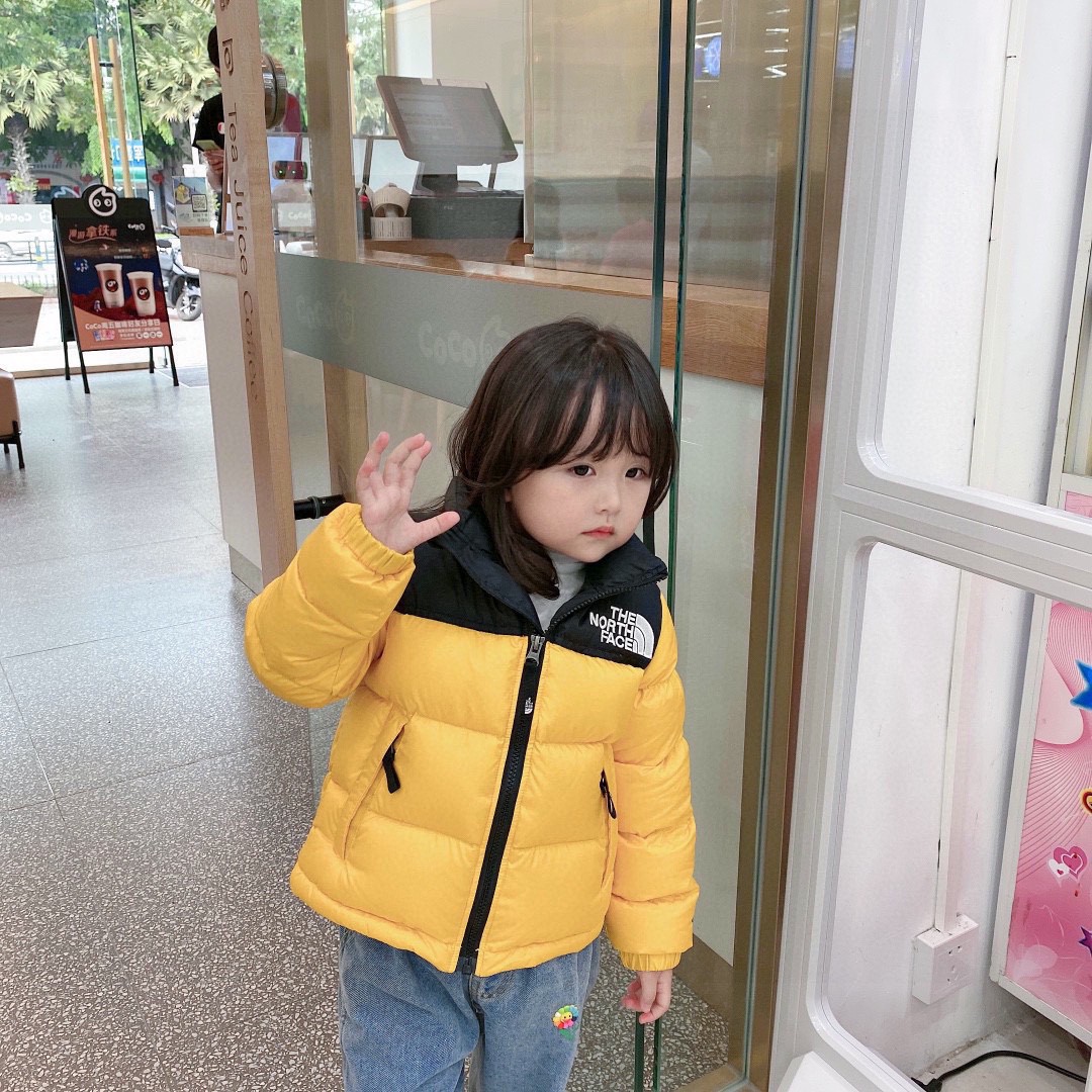1996北面童装轻薄羽绒服  
尺码：110 120 130 140 150 160