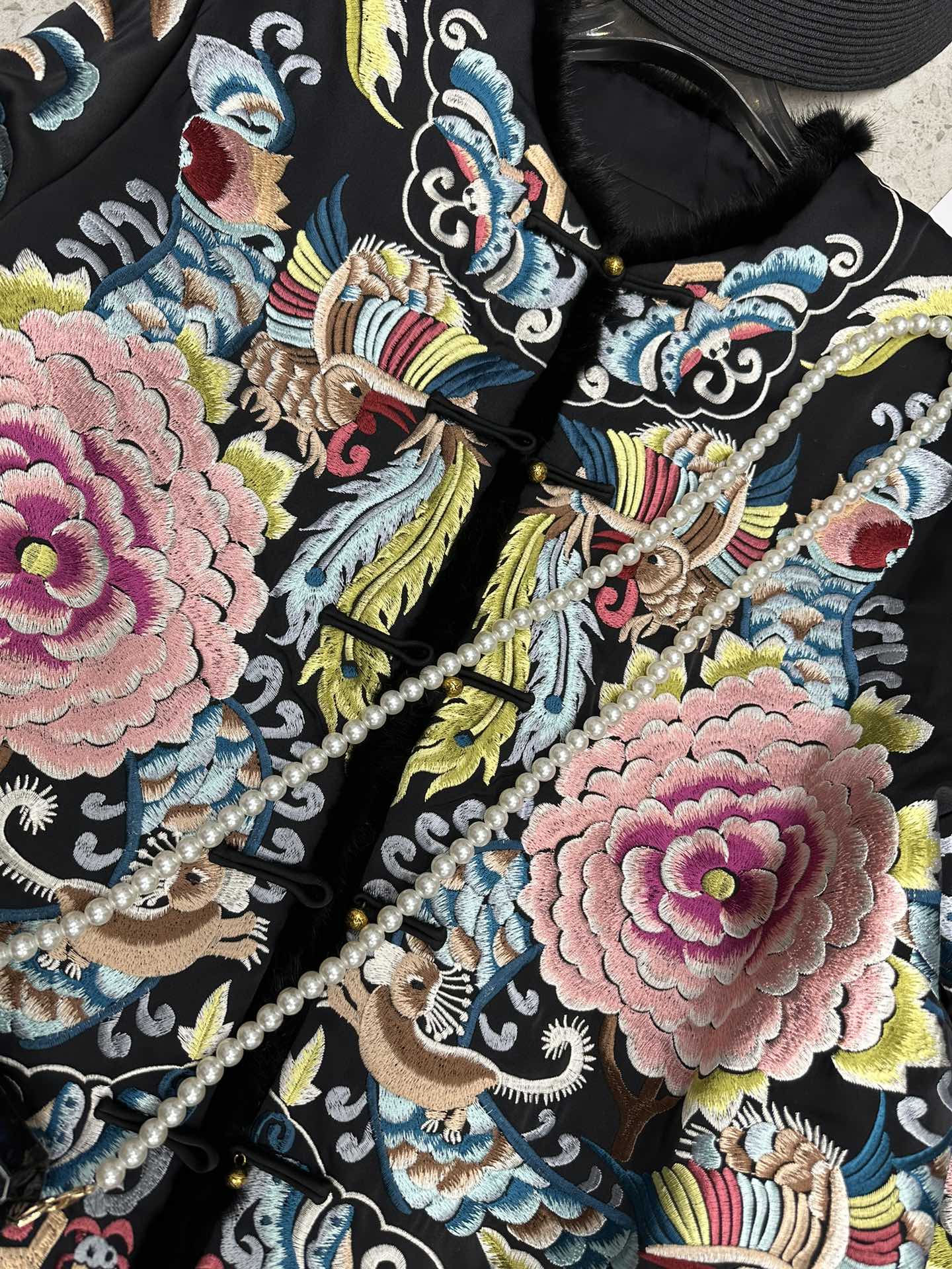 High Quality Women’s Clothes: Dust Bags, Dg Big Solid Pictures, Embroidered Details - 图片 4