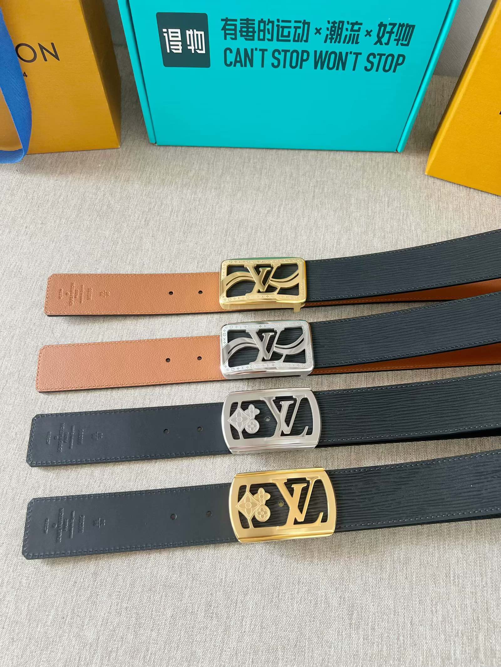 LV：P200  路易威登 原单腰带，进口牛皮头层高温压水波纹面，结合土黄色小牛皮头层皮底，搭配平滑内穿精品刻花钢扣，4.0cm支持NFC