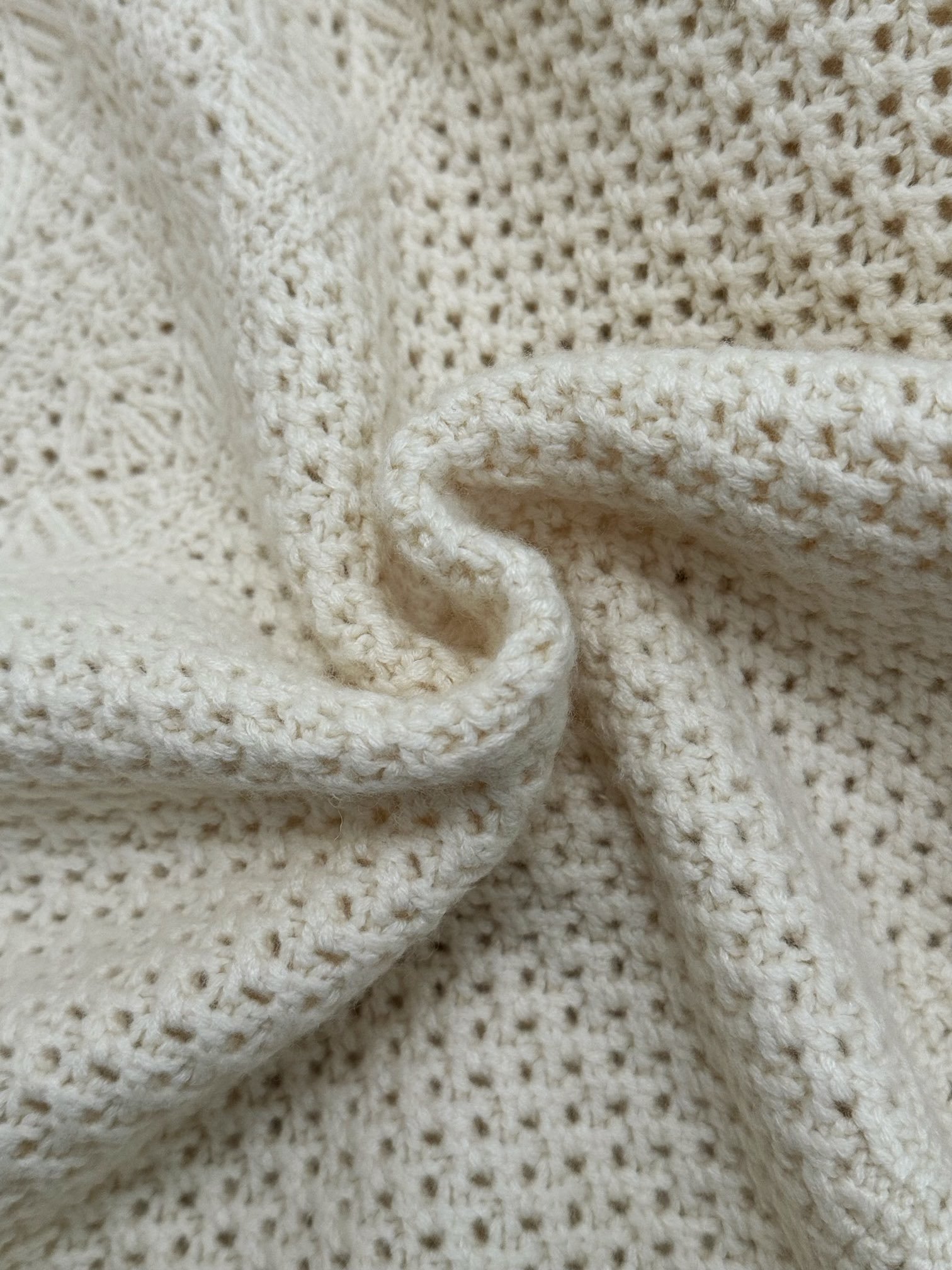选用定制定染羊毛羊绒纱线一如既往的低饱和柔和色调毛茸茸奶呼呼的温暖又舒适的毛衣冬日里的美丽单品不管怎么样