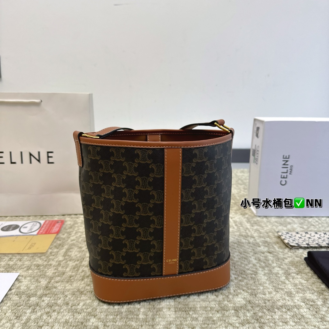 Celine Sac Seau Sacs À Bandoulière & À Épaule Meilleur site pour les répliques
 Triomphe