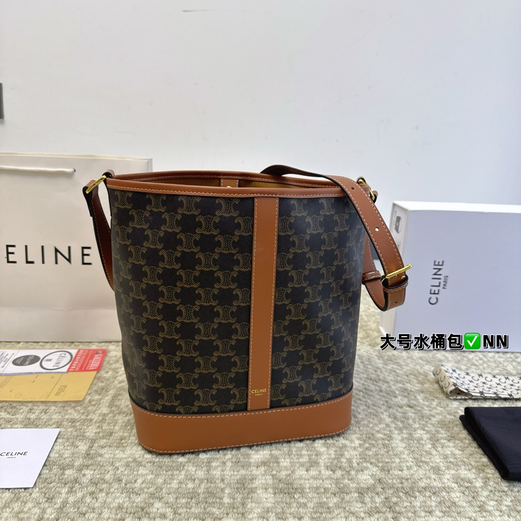 Celine Sac Seau Sacs À Bandoulière & À Épaule Triomphe