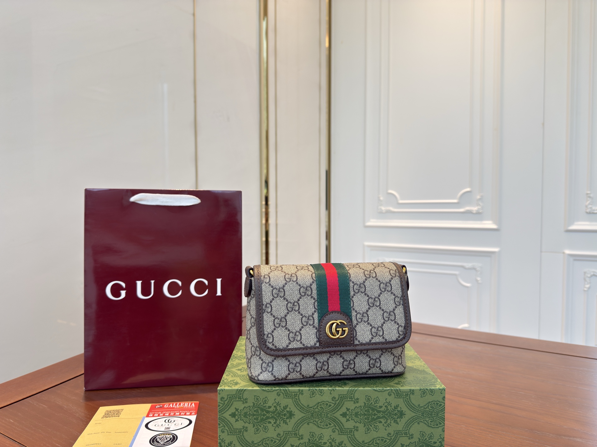 （折叠盒⚠️）p110

Gucci/古奇
邮差包 Ophidia 单肩包/斜挎包
尺寸：19×12