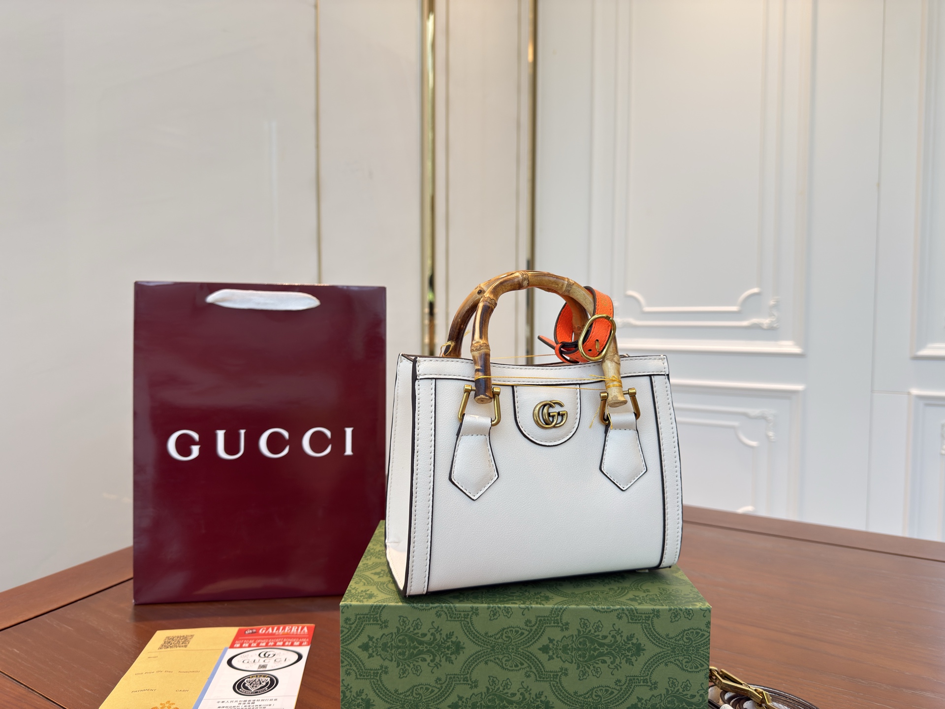 （折叠盒⚠️）p140

古奇Gucci
Diana 竹节包
尺寸20cm