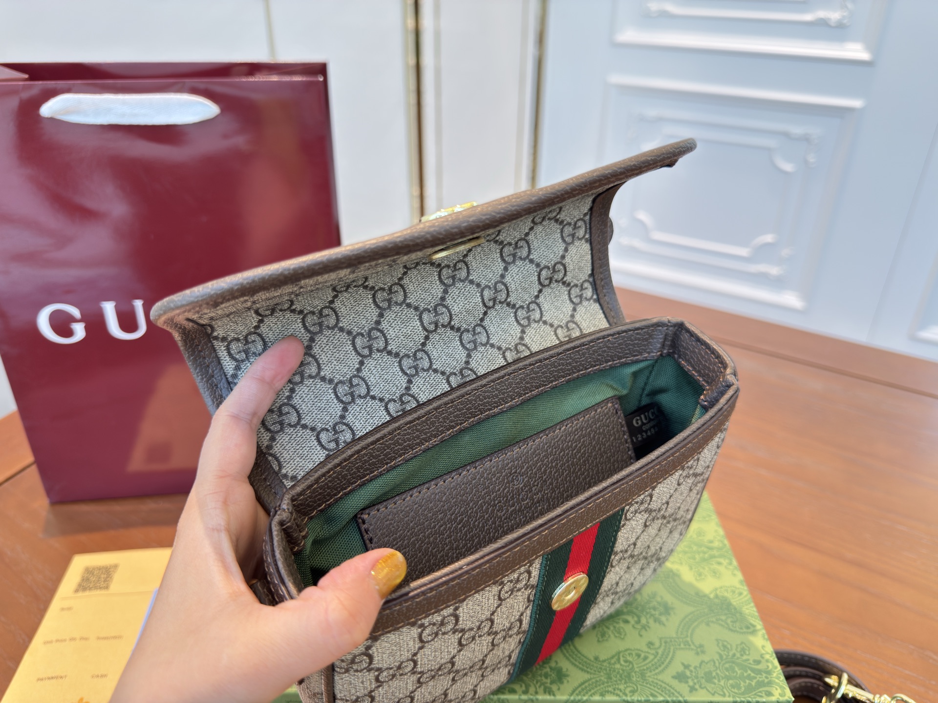 （折叠盒⚠️）p125

GUCCI Ophidia系列|新品到店 ~

古驰#gucci #ophidia 经典与时尚的完美融合19cm
