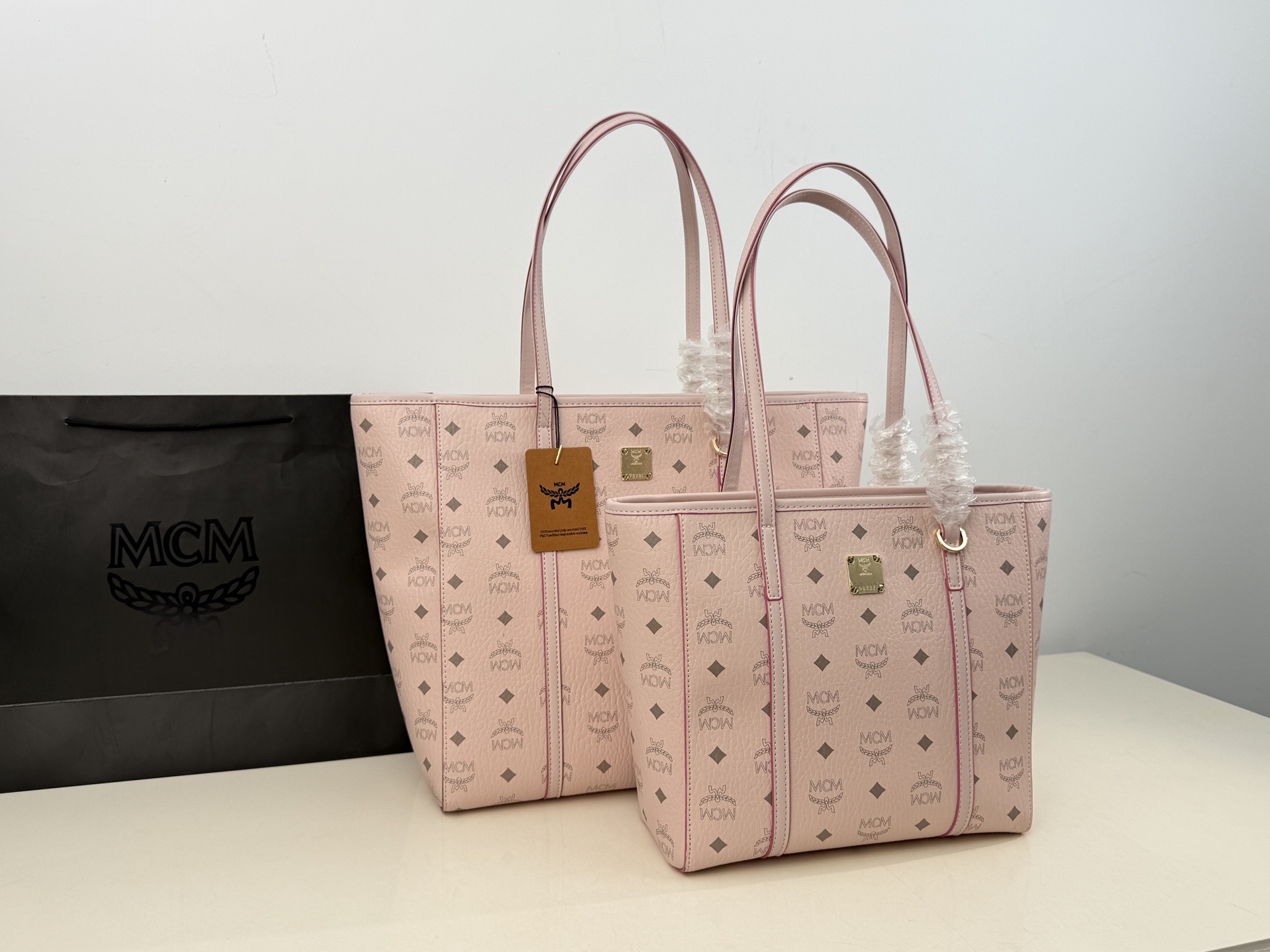 Color chart of MCM zipper tote bag ✅ p165/p155