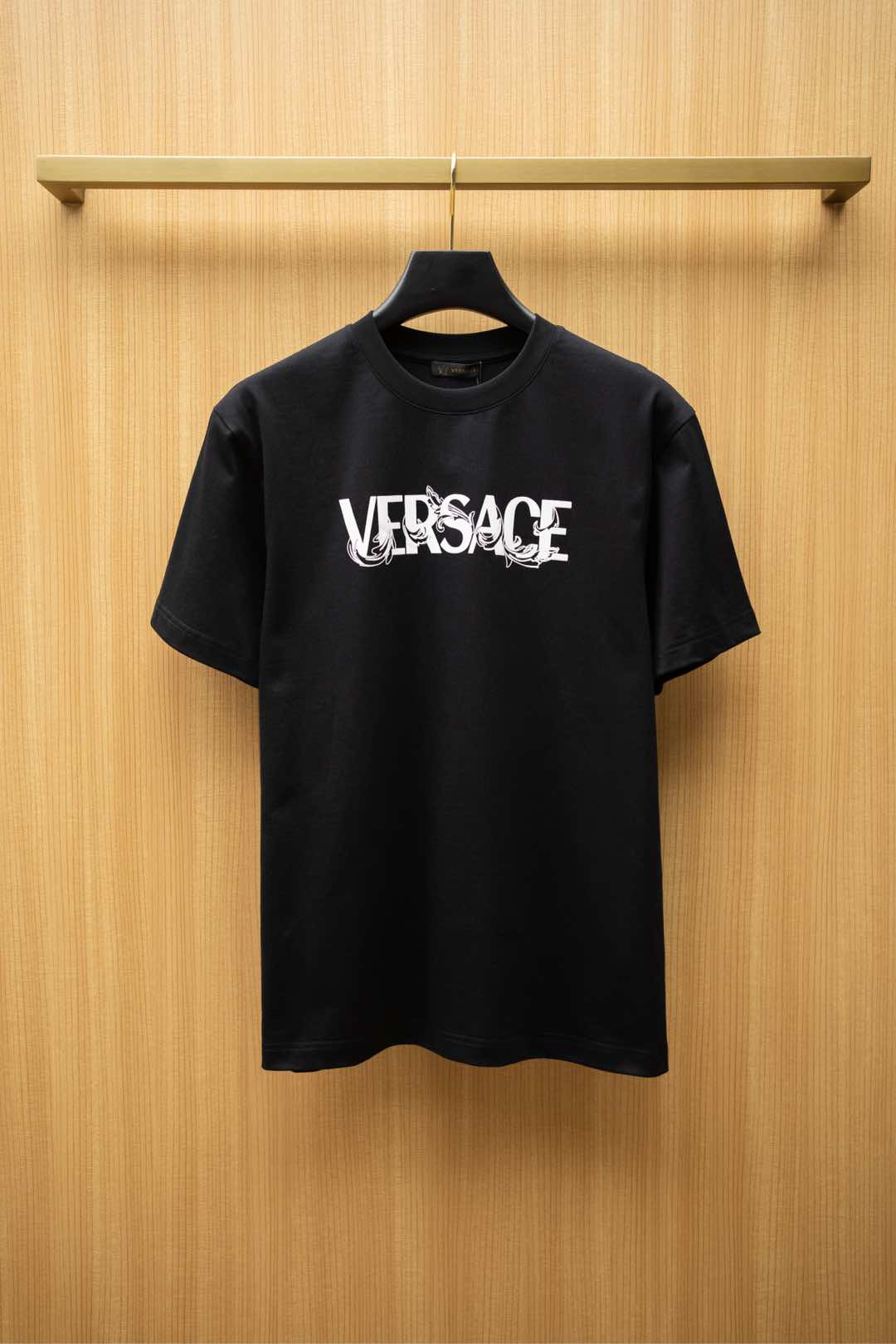 NO:501685,2025VSC latest T-shirt classic letter printing logo top-grade cotton fabric normal style black Size S~XXL,,tees, t-shirt,alexander wang198609092025VSC最新款T恤 经典字母印花logo 顶级纯棉面料 正常版型 黑色 尺码S~XXL,,tees，t-shirt,alexander wang,Men's clothing