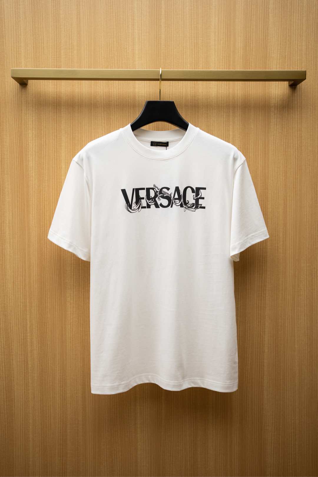 NO:501691,2025VSC latest T-shirt, classic letter printing logo, top-grade cotton fabric, normal style, white, size S~XXL,,tees, t-shirt,alexander wang198609092025VSC最新款T恤 经典字母印花logo 顶级纯棉面料 正常版型 白色 尺码S~XXL,,tees，t-shirt,alexander wang,Men's clothing
