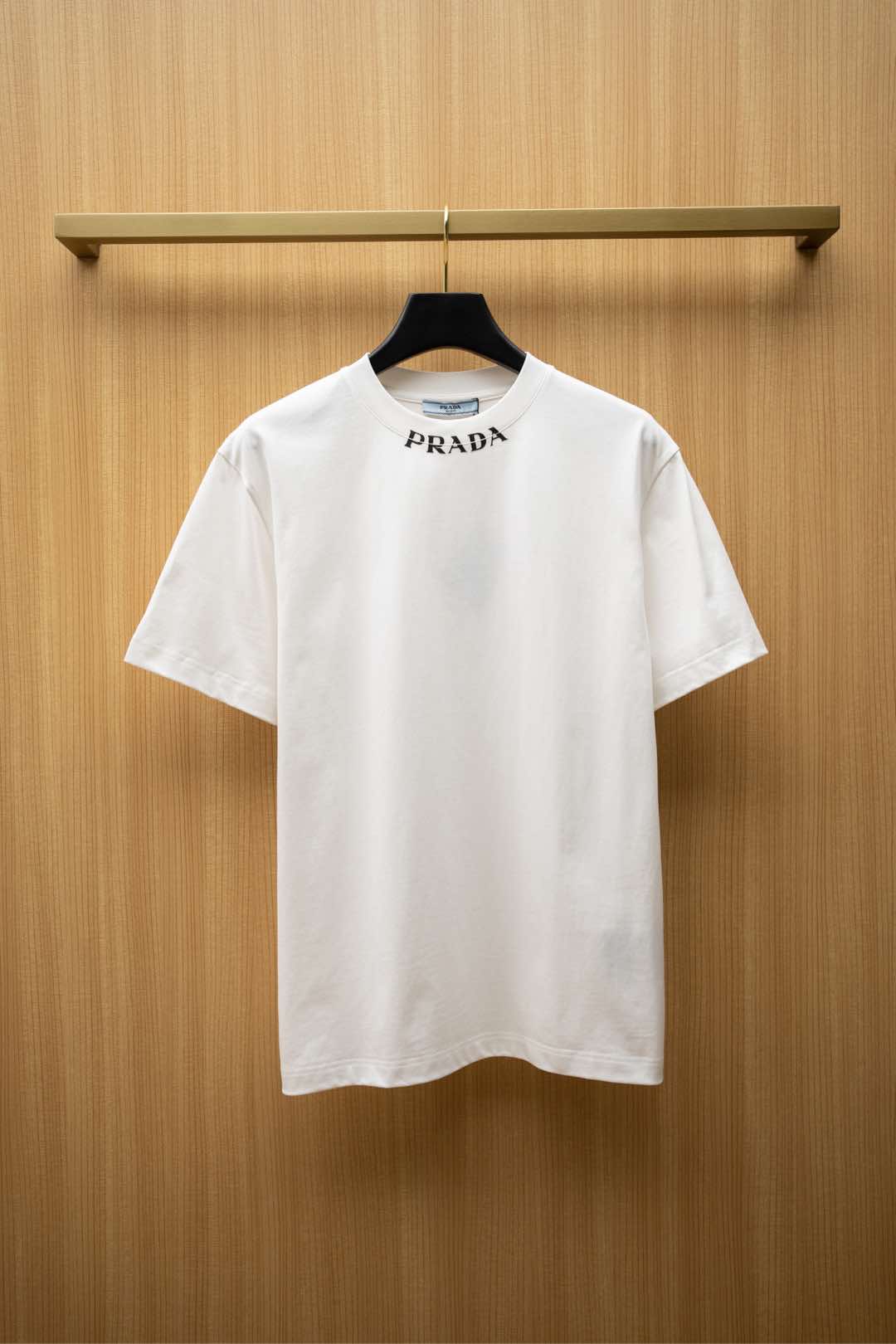 NO:500044,2025PD latest T-shirt, classic letter printing logo on neckline, top-grade cotton fabric, normal style, white, Size S~XXL,,tees, t-shirt,alexander wang198609092025PD最新款T恤 领口经典字母印花logo 顶级纯棉面料 正常版型 白色 尺码S~XXL,,tees，t-shirt,alexander wang,Men's clothing
