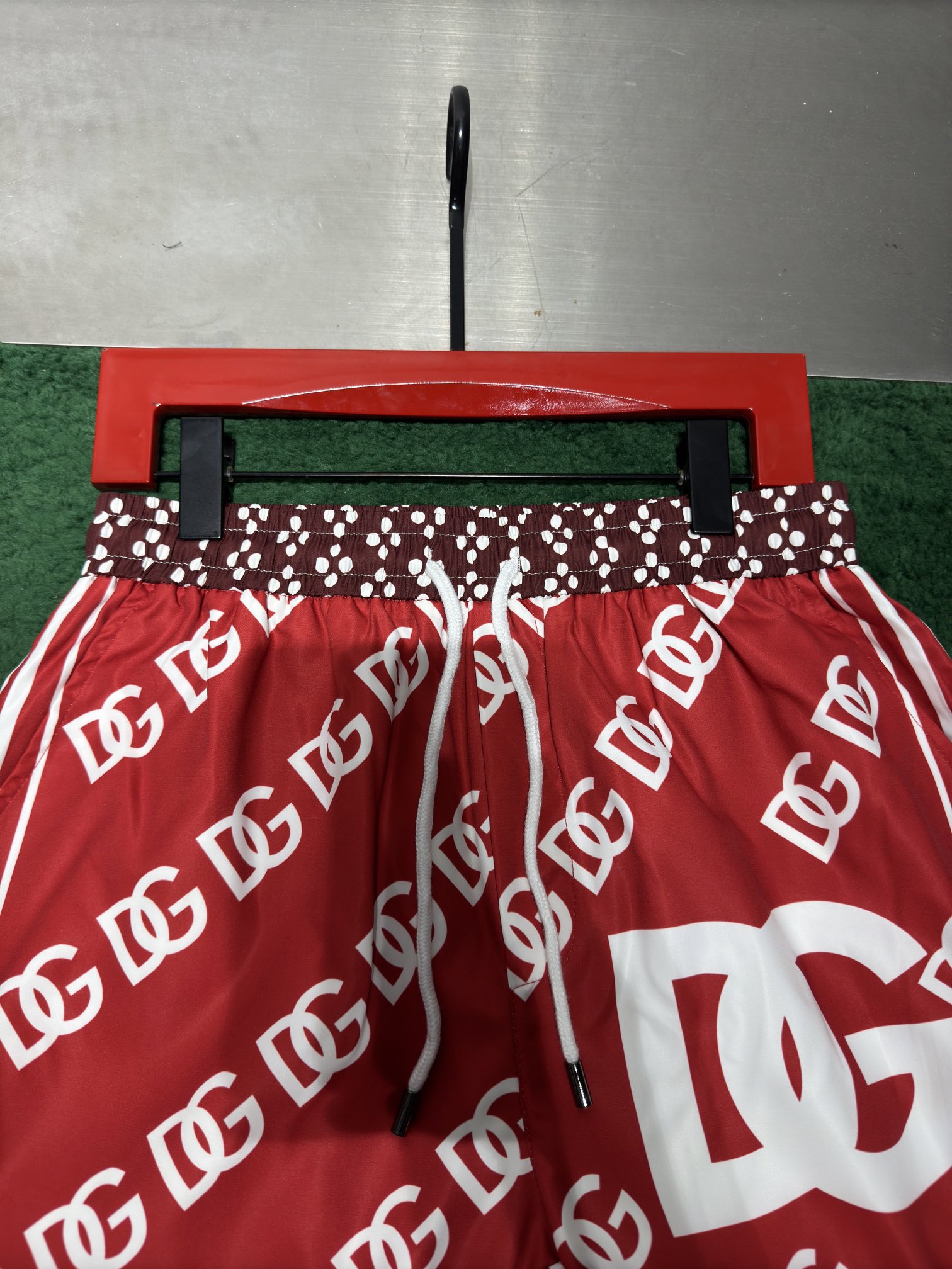 P67. DG
定位裁剪短裤订制面料尺码S一2xl