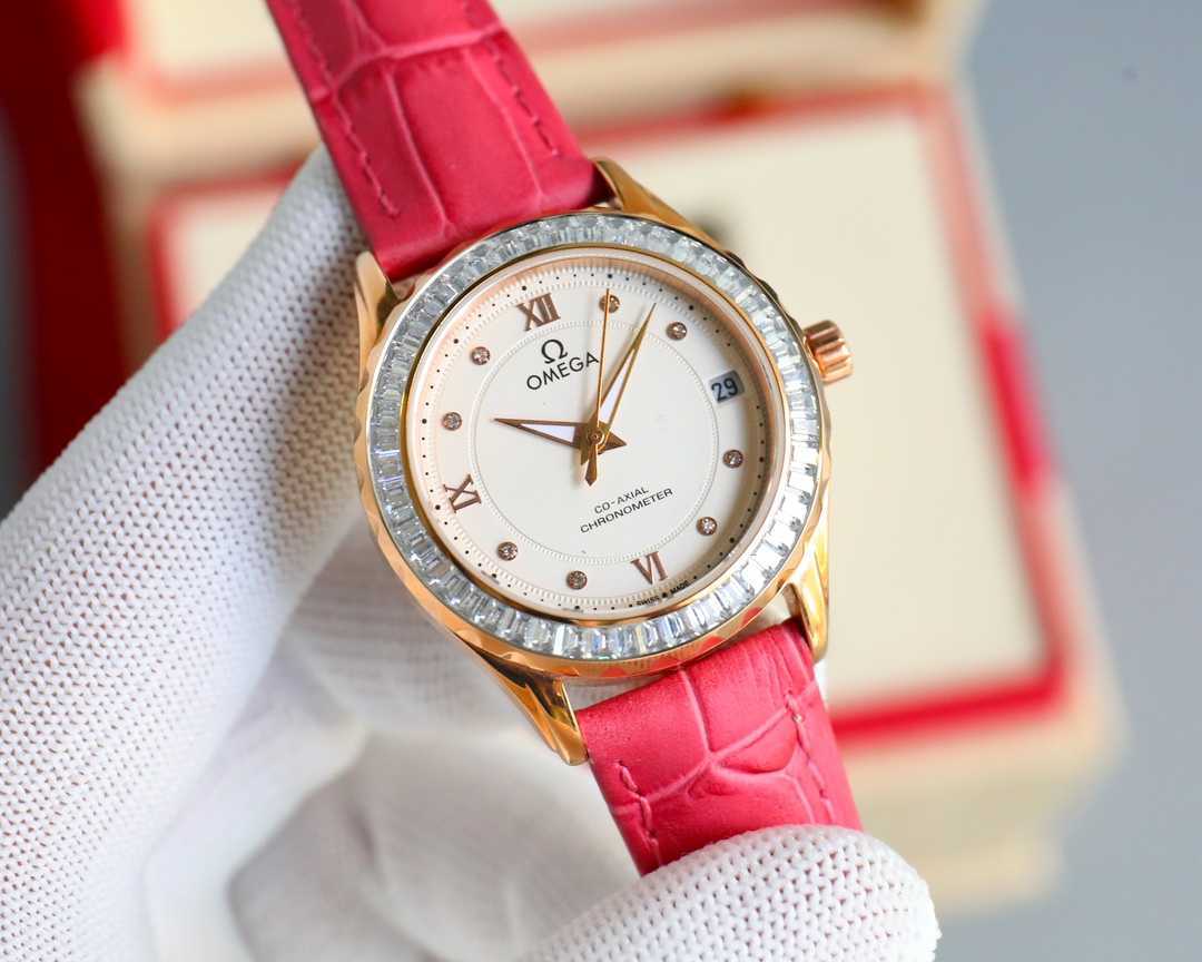 NO:726233,Platinum Rose. The latest mechanical women’s Omega!  Elegant and beautiful, eye-catching!  The case and strap are made of 316L fine steel and polished in all directions!  Elegant zircon·Huaguang flows!  Original imported 821A movement, product performance is stable and accurate!  Vacuum nano plating!  Size 33:10!  Time flies between your wrists, interpreting your beauty is so simple!  D1 continues to produce high-quality products, omega19860909白金玫.最新机械女款欧米茄！优雅美艺,养眼吸睛！壳体与表带采用316L精钢材质打造而成,全方位打磨！优雅锆石·华光流转！原装进口821A机芯,产品性能稳定,走时准！真空纳米电镀！尺寸33:10！腕间流年,诠释你的美,就是如此简单！D1出品精品不断,,omega,Watch