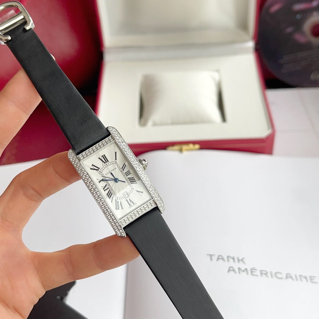 Tankamericaine Watch (Cartier American Tank Series) Mouvement de quartz suisse importé. 316L Case en acier inoxydable, miroir en cristal saphir, pointeur bleu rôti, sangle en cuir de veau italien, couronne octogonale incrustée avec un saphir multi-coupe, des lignes pointues combinées avec des courbes d’arc à trois dimensions, la taille du boîtier: largeur de 23 mm de longueur 41 mm de longueur 41 mm de longueur 41 mm de longueur de 41 mm 41 mm Longueur 41 mm Longueur 41 mm Longueur 41 mm Longueur 41 mm Longueur 41 mm