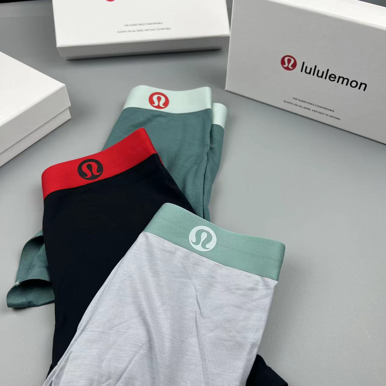 lululemon露露爆款到货莫代尔面料绝对的原单品质无缝切割工艺科学配比丝滑透气舒适！有型！一点也不紧