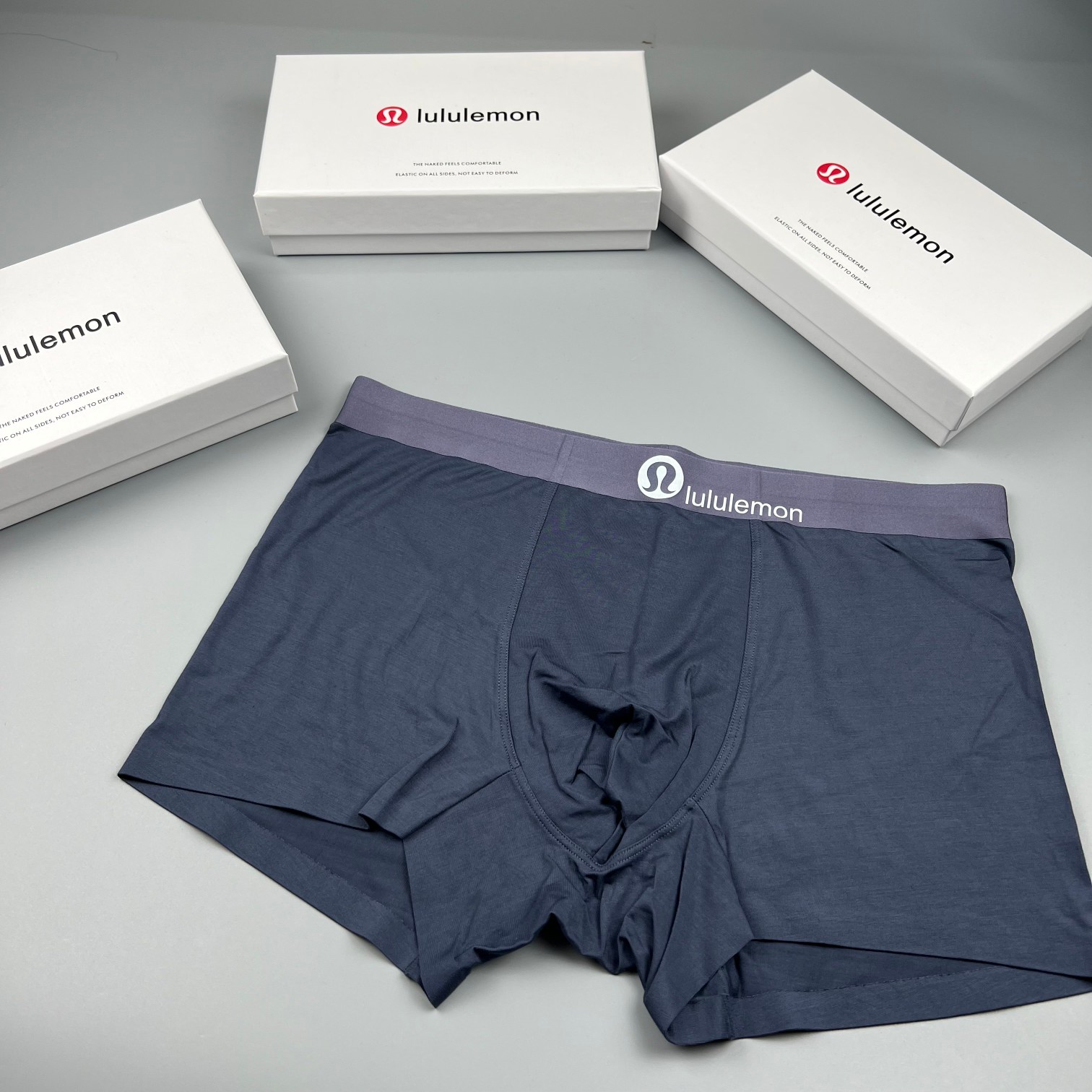 lululemon露露爆款到货莫代尔面料绝对的原单品质无缝切割工艺科学配比丝滑透气舒适！有型！一点也不紧