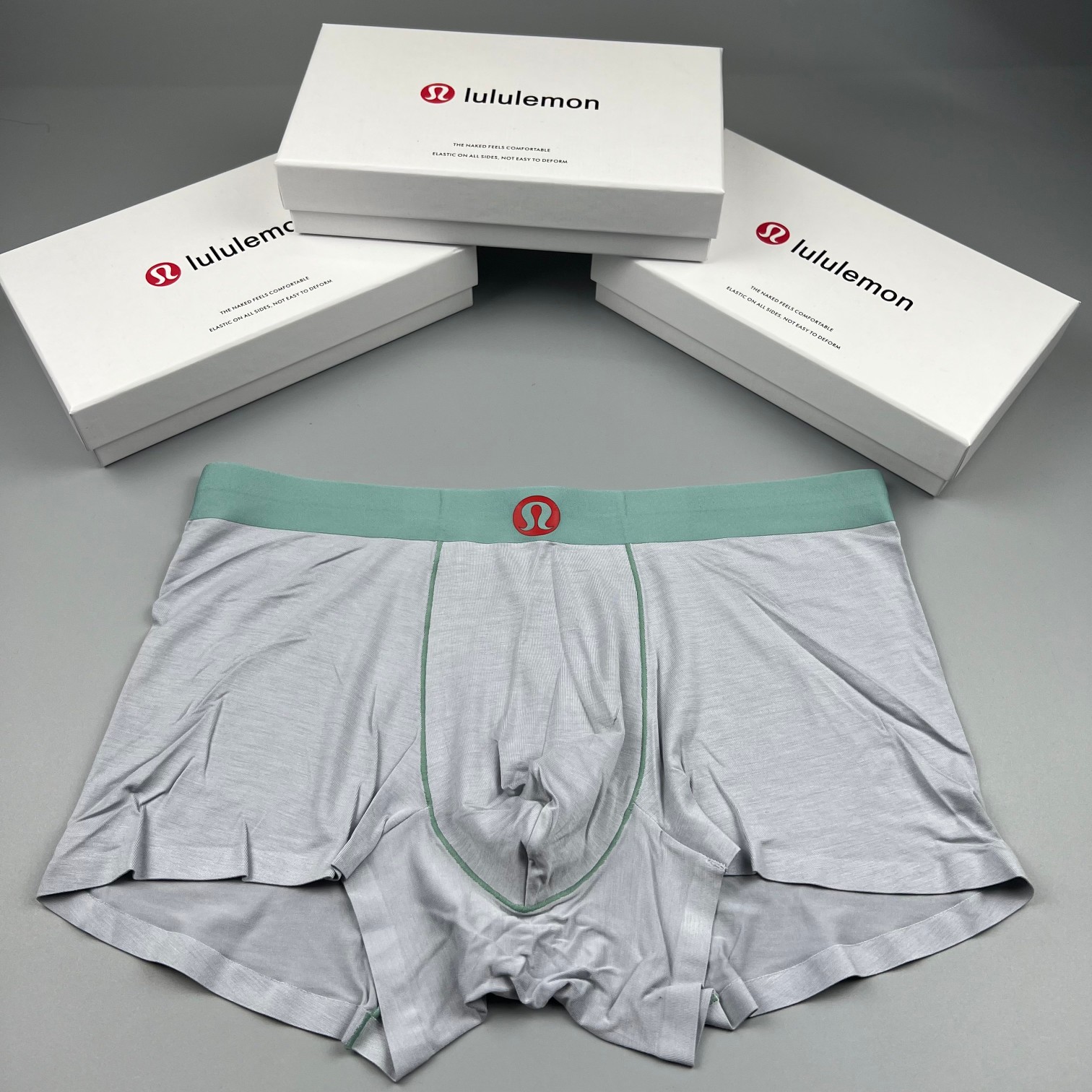 lululemon露露爆款到货莫代尔面料绝对的原单品质无缝切割工艺科学配比丝滑透气舒适！有型！一点也不紧