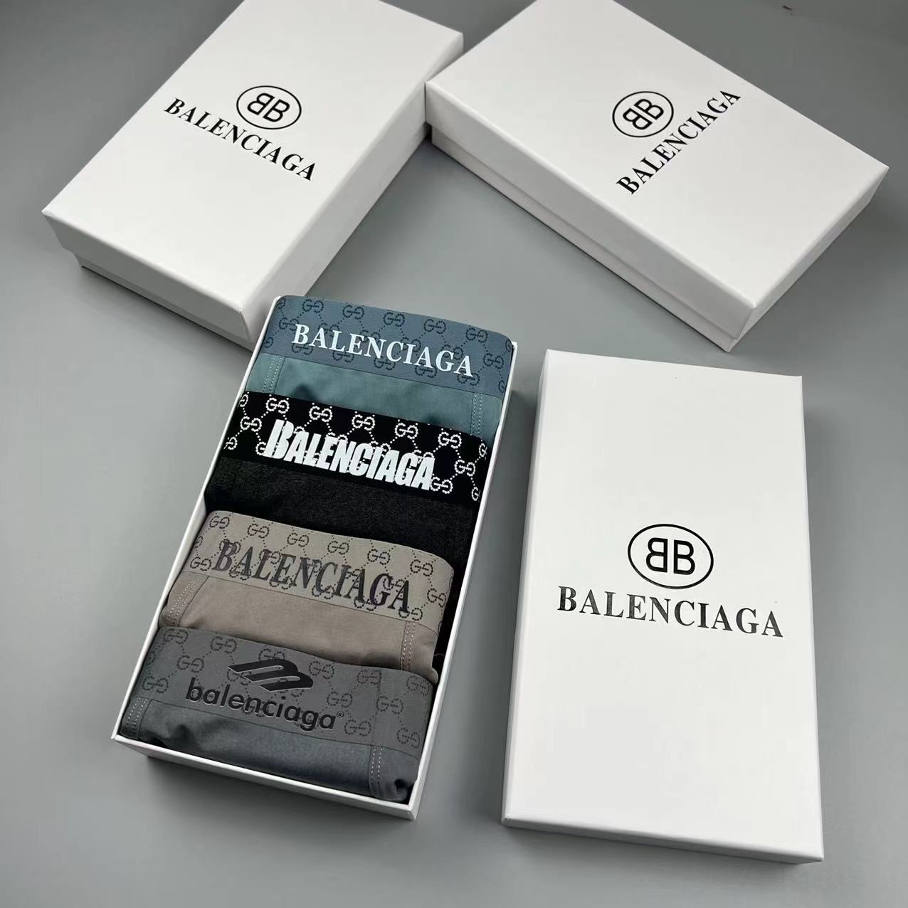 Balenciaga巴黎世家精品盒装男士内裤！轻薄透设计采用进口轻薄冰丝轻薄透气丝滑无痕裁剪穿着无束缚感