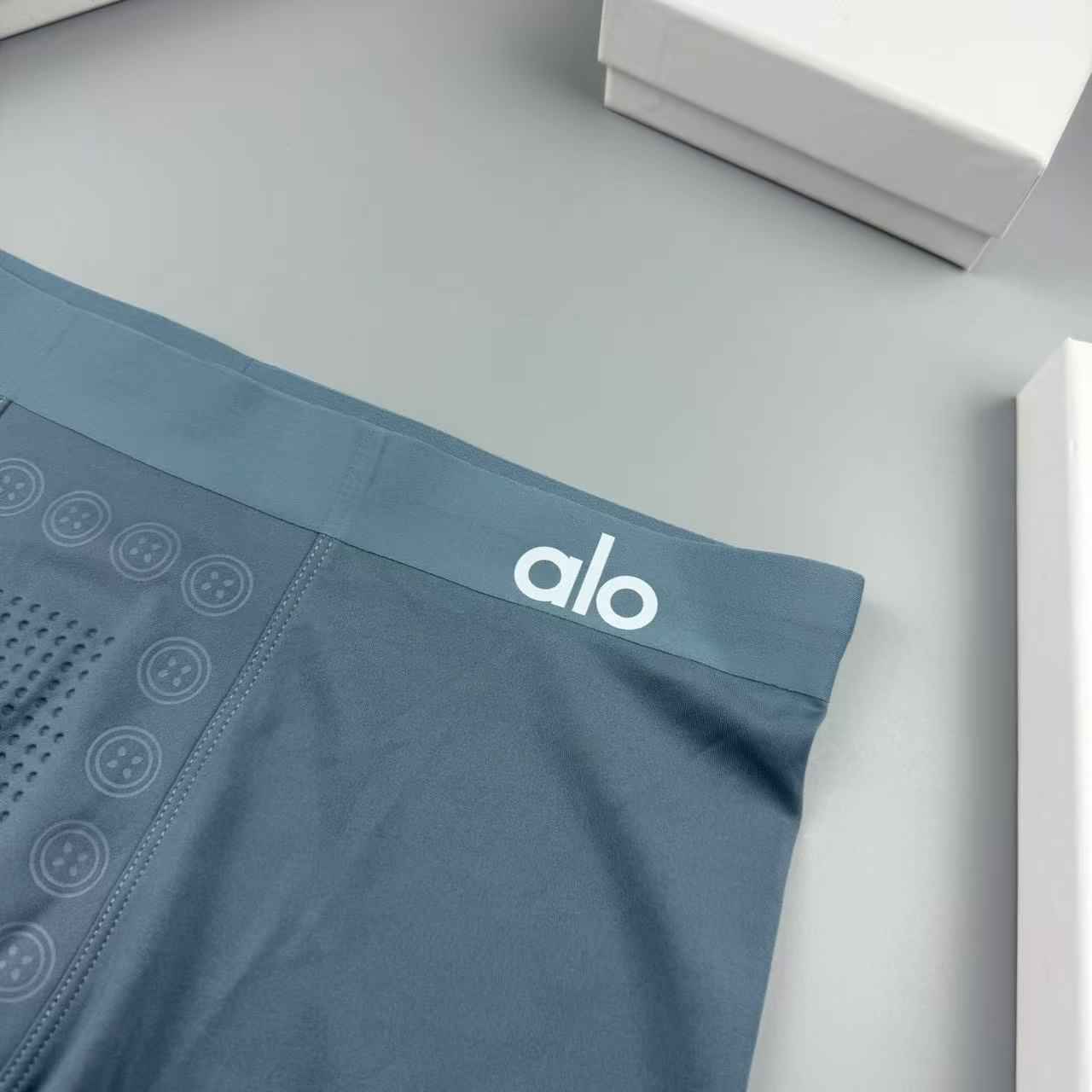  新品！alo 原单品质，时尚潮男新品 锦纶冰丝无缝切割工艺 科学配 76%锦纶+24%氨纶，丝滑 透气