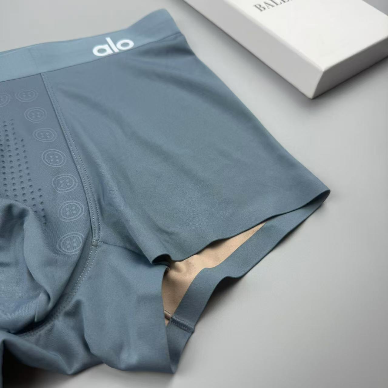  新品！alo 原单品质，时尚潮男新品 锦纶冰丝无缝切割工艺 科学配 76%锦纶+24%氨纶，丝滑 透气