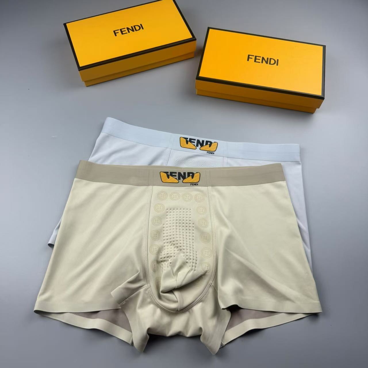  新品！FENDI 芬迪 古奇原单品质，时尚潮男新品 锦纶冰丝无缝切割工艺 科学配 76%锦纶+24%氨