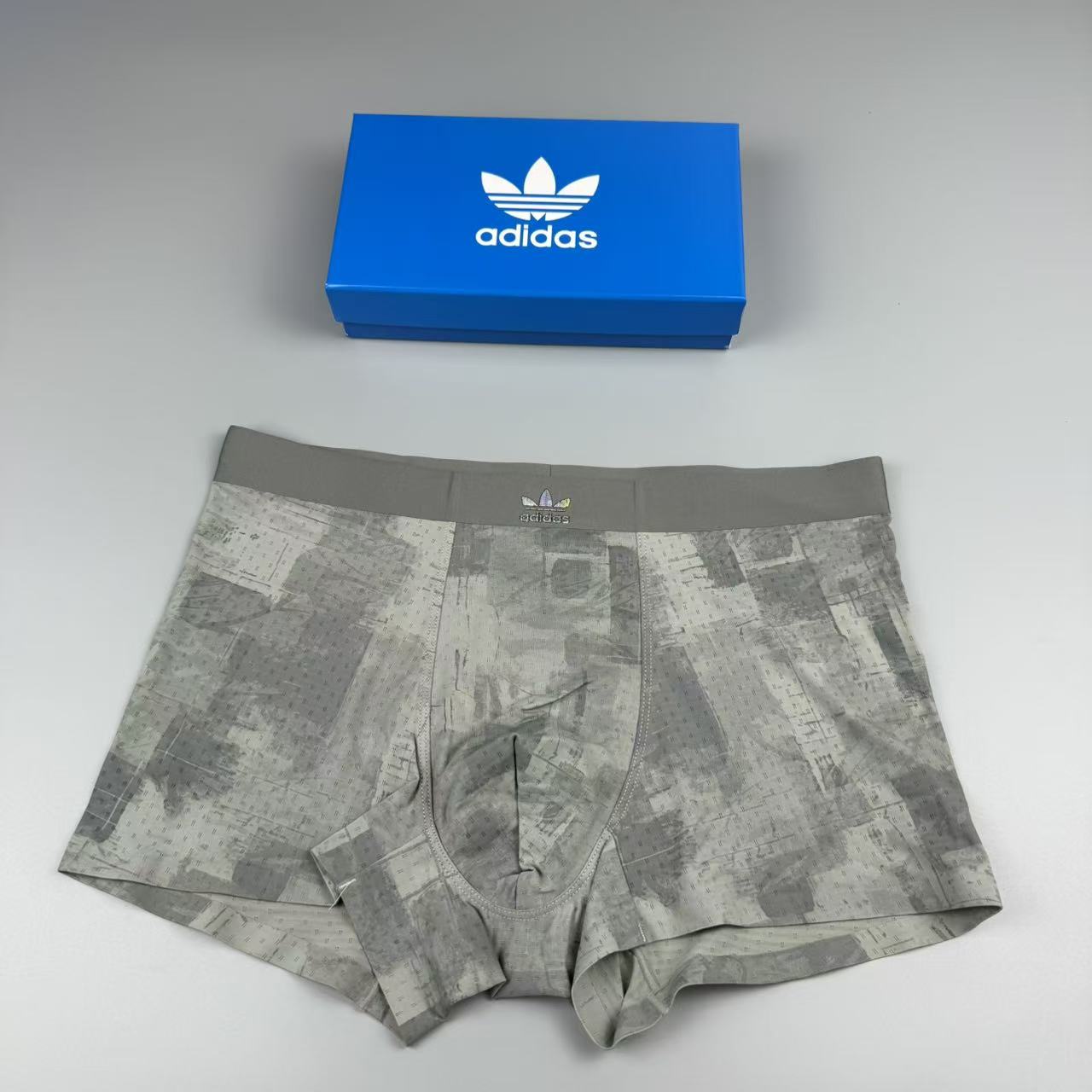 🆕🆕Adidas（阿迪）专柜最新款，最新高周波硅胶款，绝对的原单品质，全手工切割工艺   专柜订制进口面