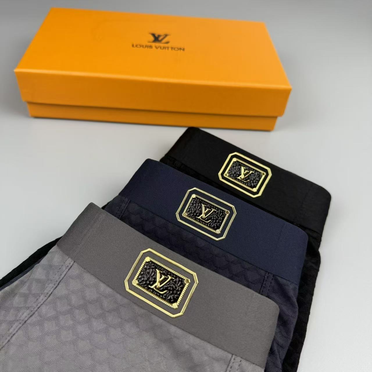 🆕🆕LV（驴家）专柜最新款，最新高周波硅胶款，绝对的原单品质，全手工切割工艺   专柜订制进口面料。  
