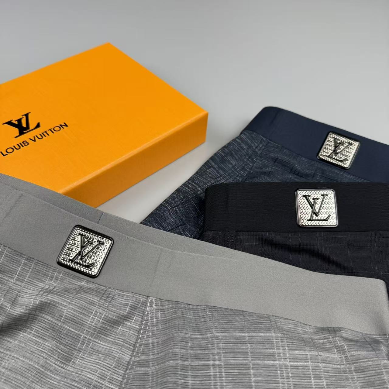 🆕🆕LV（驴家）专柜最新款，最新高周波硅胶款，绝对的原单品质，全手工切割工艺   专柜订制进口面料。  
