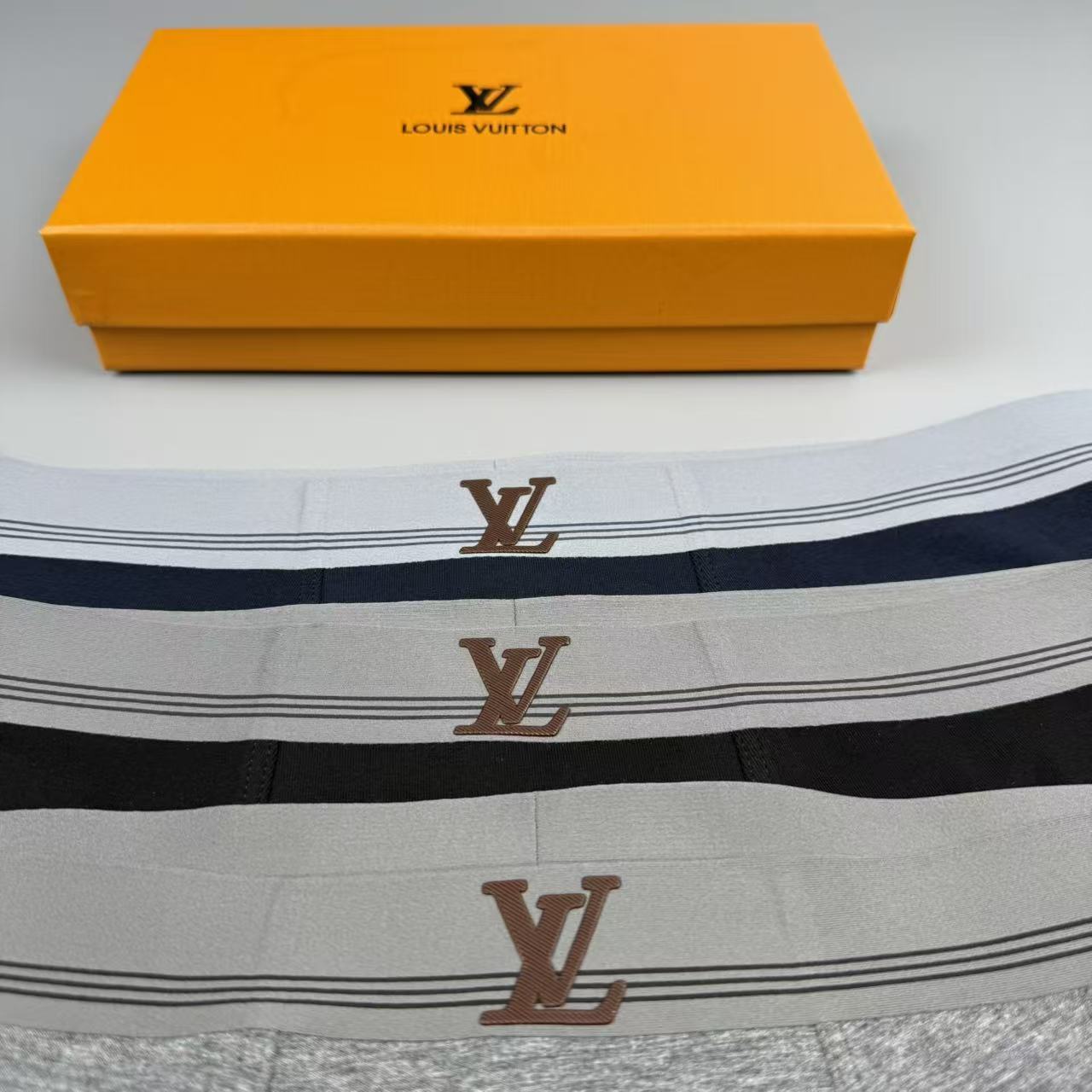 🆕🆕Louis Vuitton（LV）专柜最新款，最新高周波滴胶款，绝对的原单品质，全手工切割工艺   