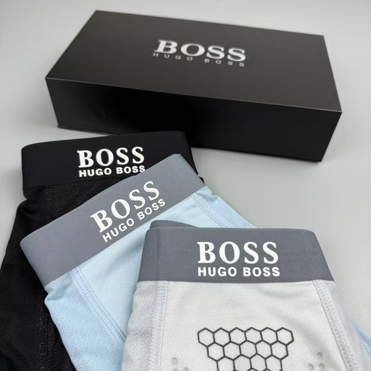 新品 BOSS 原单品质！最新高周波硅胶款 潮流奢品 ！轻薄透设计，采用进口轻薄桑蚕丝 轻薄透气丝滑 无