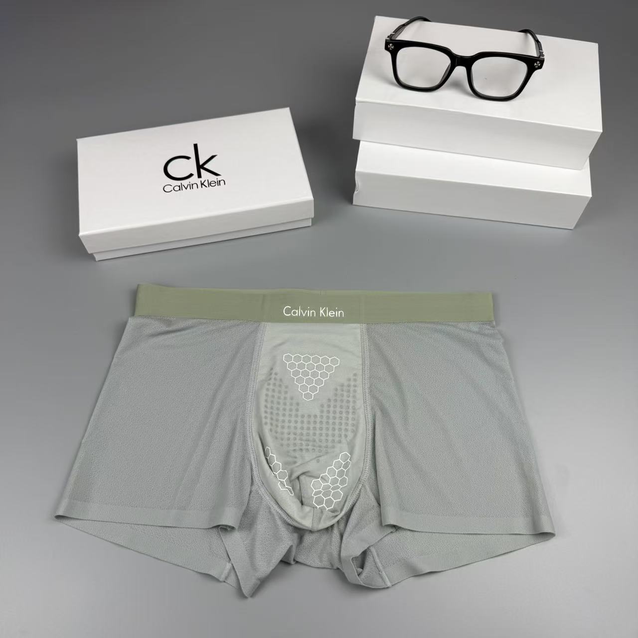 新品 CK 原单品质！最新高周波硅胶款 潮流奢品 ！轻薄透设计，采用进口轻薄桑蚕丝 轻薄透气丝滑 无痕裁