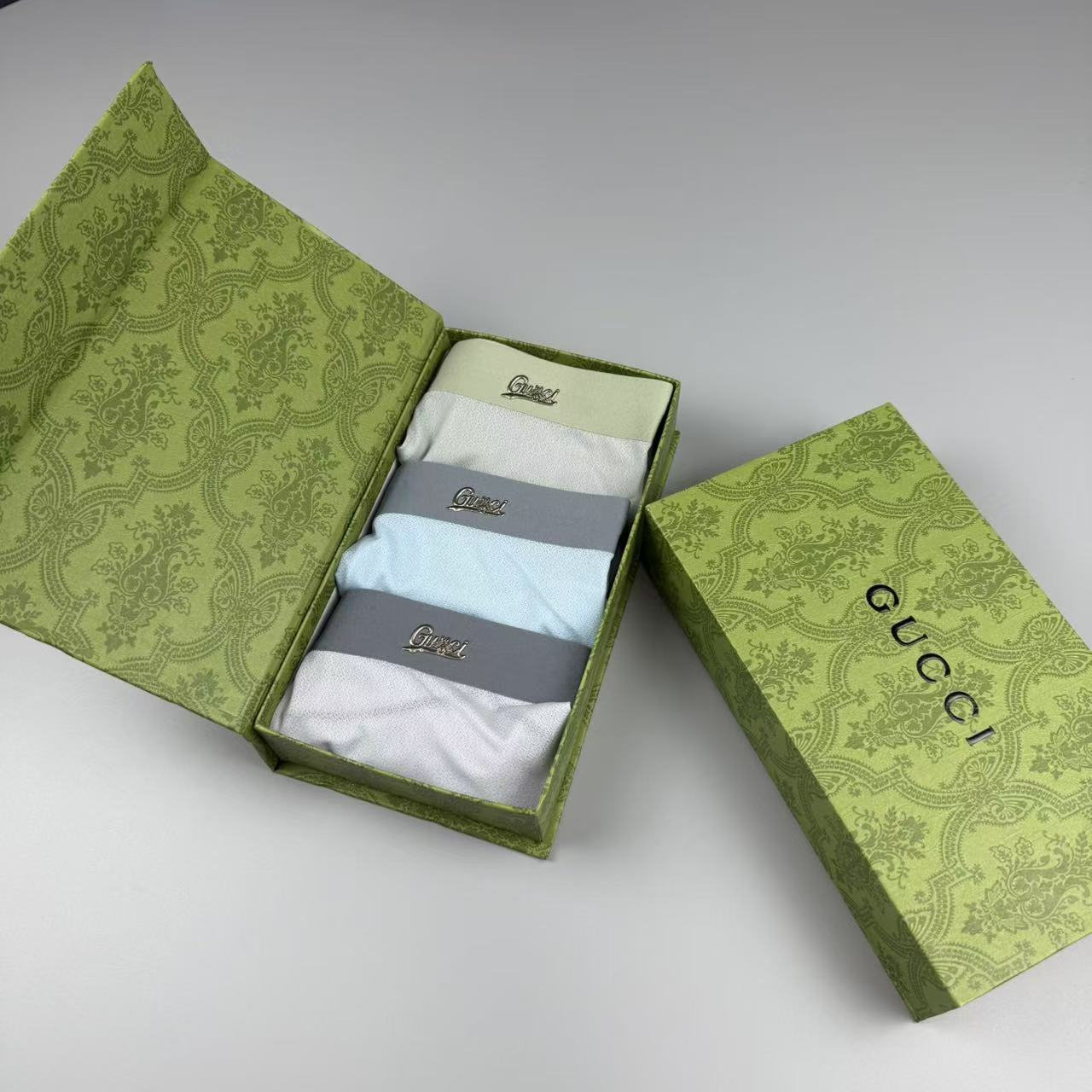新品 GUCCI 原单品质！最新高周波硅胶款 潮流奢品 ！轻薄透设计，采用进口轻薄桑蚕丝 轻薄透气丝滑 
