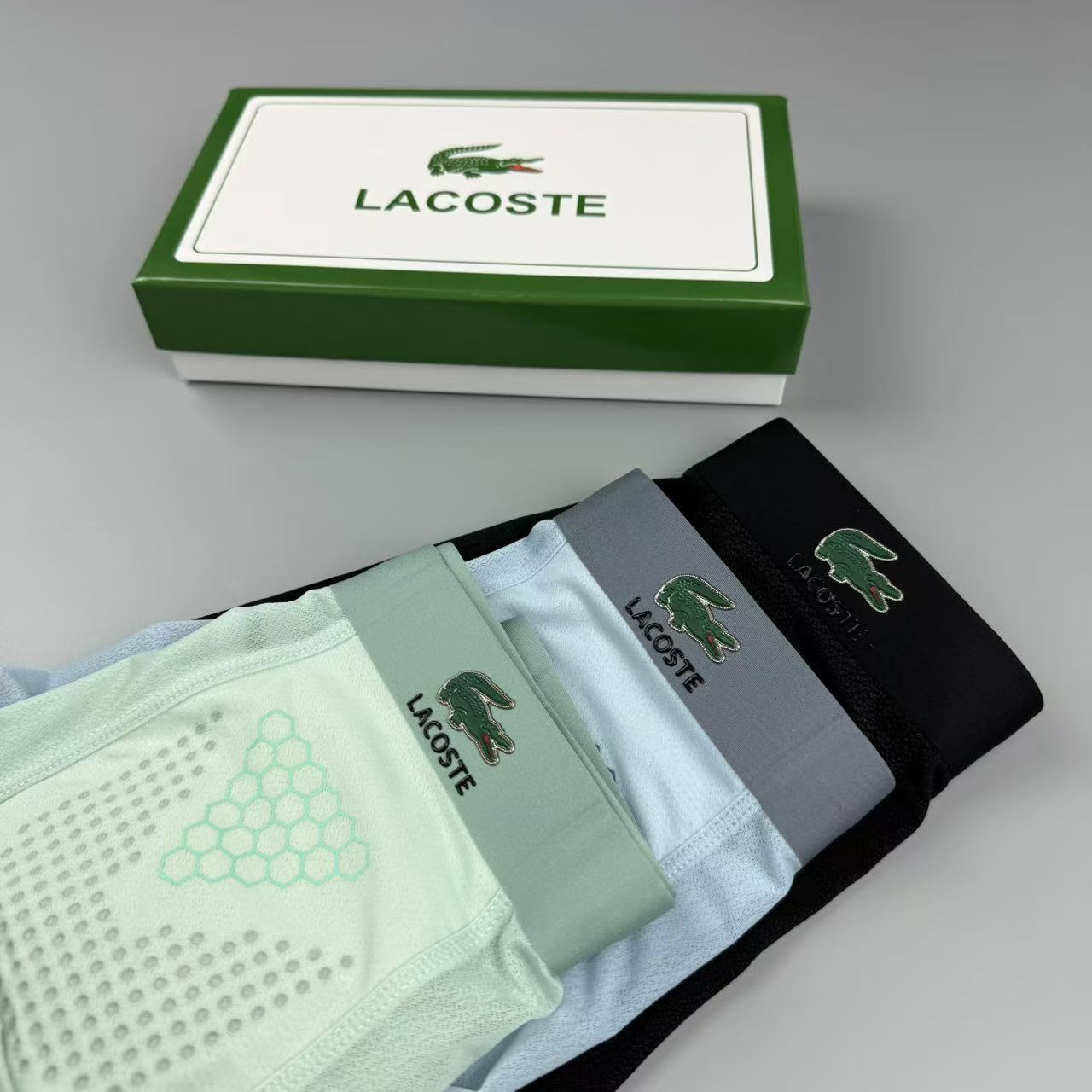 新品 LACOSTE 🐊  原单品质！最新高周波硅胶款 潮流奢品 ！轻薄透设计，采用进口轻薄桑蚕丝 轻薄