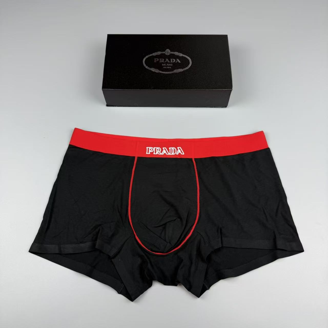 新品！PRADA ！原单品质！精品盒装男士内裤！外贸国外订单，高品质，莫代尔无痕切割工艺 科学配 92%