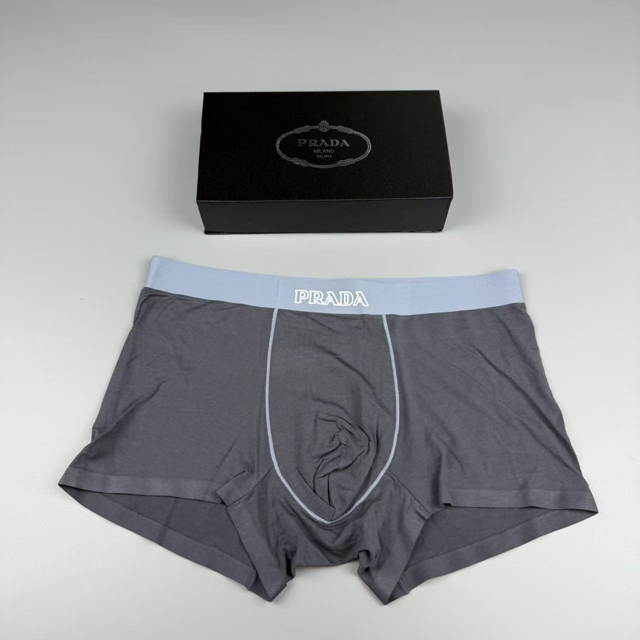 新品！PRADA ！原单品质！精品盒装男士内裤！外贸国外订单，高品质，莫代尔无痕切割工艺 科学配 92%