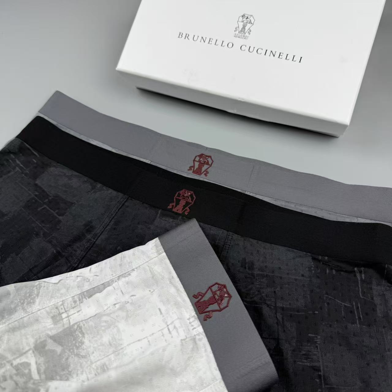 🆕🆕 BC  专柜最新款，最新高周波硅胶款，绝对的原单品质，全手工切割工艺   专柜订制进口面料。  手
