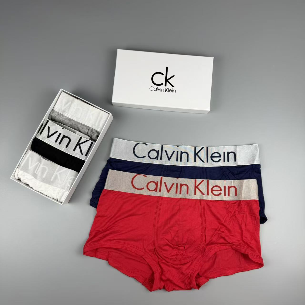 Calvin Klein 选用上等的纯棉布 一盒三条装 Ｍ—XXL 🔥🔥🔥爆款内裤，世界时尚之都各大专柜