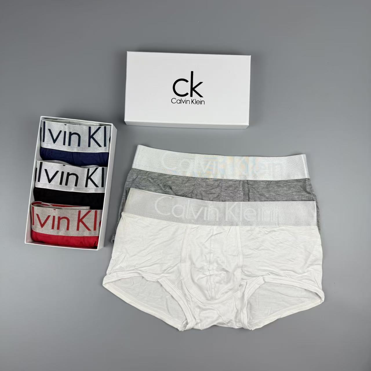 Calvin Klein 选用上等的纯棉布 一盒三条装 Ｍ—XXL 🔥🔥🔥爆款内裤，世界时尚之都各大专柜