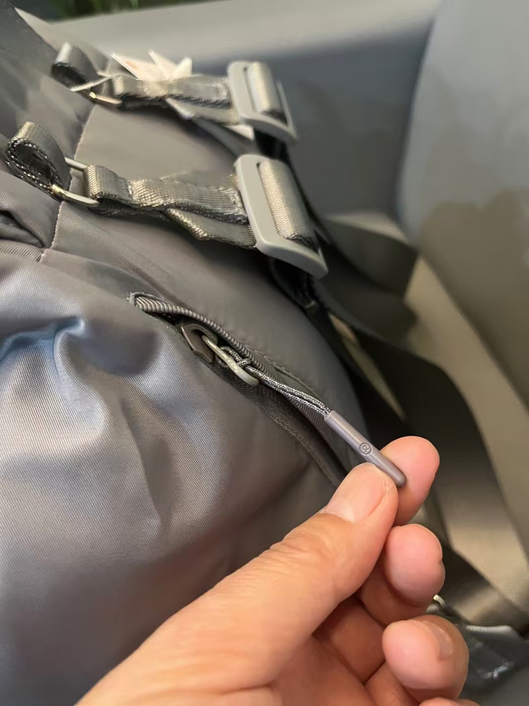 lululemon Wunderlust Drawstring Bucket Backpack - Comprehensive 6