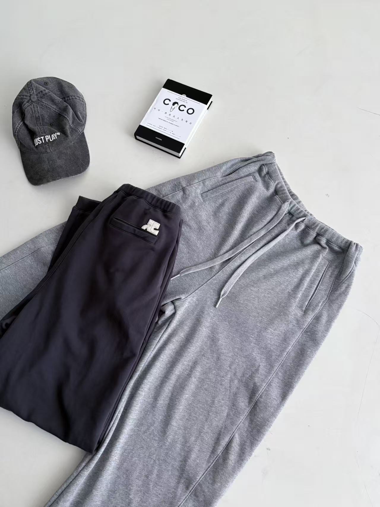 Courreges 2025秋季新款 休闲百搭直筒裤 选材天然纯棉 柔软透气 像被春风包裹的温柔触感 全