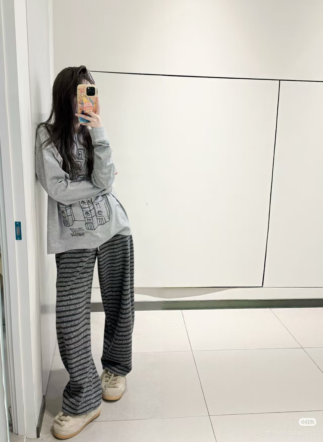 NO:756966,,,19860909,,,Women's clothing