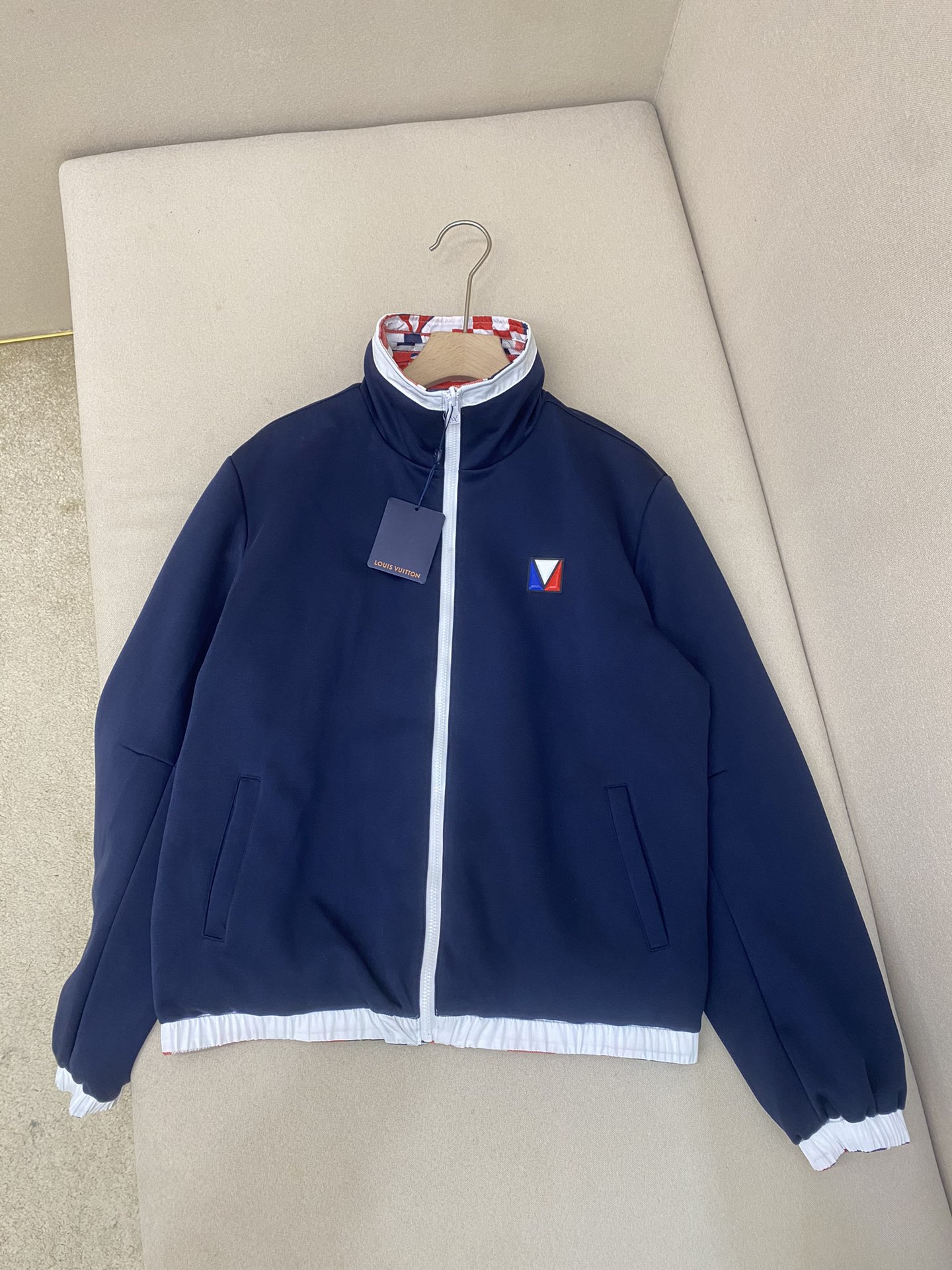 _dQ19sTTZMsUulgQdVYCXiOwmfoZgjsil9v4H5sw