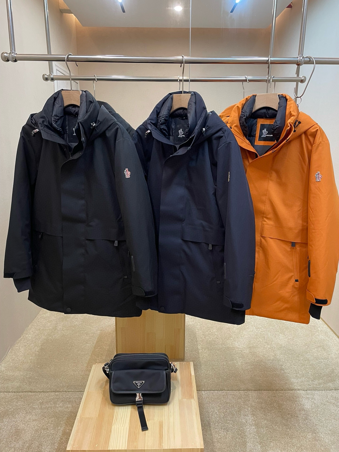 Moncler24爆款翻单出货ss蒙口男款Grenble压胶户外滑雪服中长款羽绒服DIST90%鹅绒10