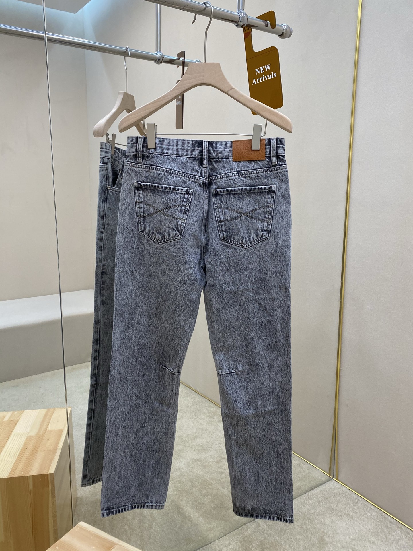 “New P770 BC25 Gray Jeans: Classic Brunello Cucinelli Style, Exclusive Cattle Pelt”