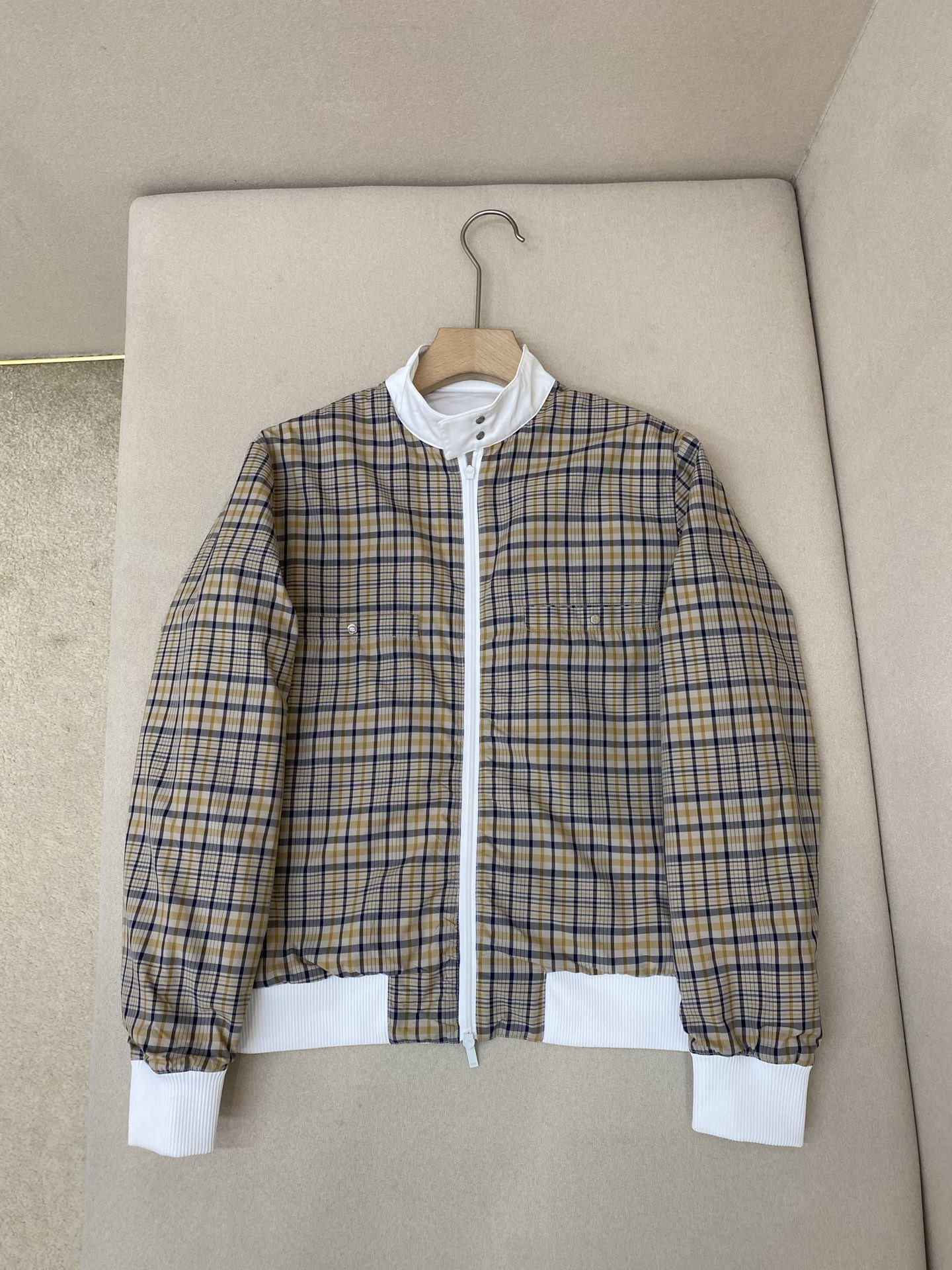 NO:661857,Recommended details,, 19860909主推 细节,, ,Men's clothing