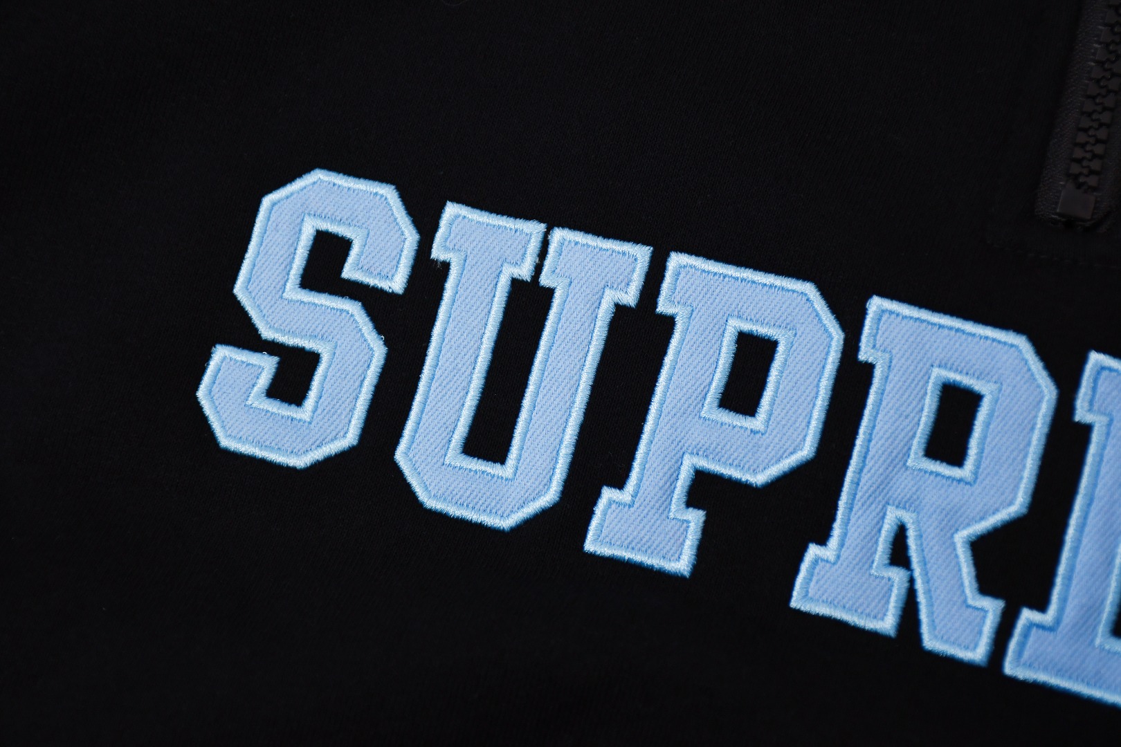 Supreme 24FW Collegiate Half Zip Pullover with Custom Embroidery and YKK Zip – BD S269 - 图片 7