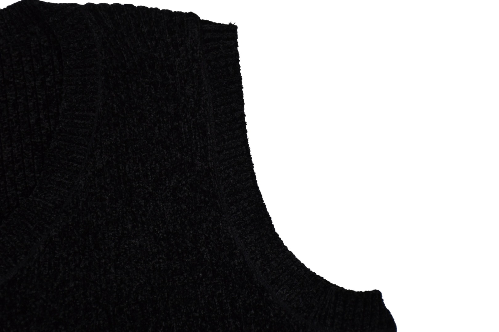 24FW Supreme Chenille Sweater Vest with YB Sensor Technology: Features, Specs, and Details - 图片 7